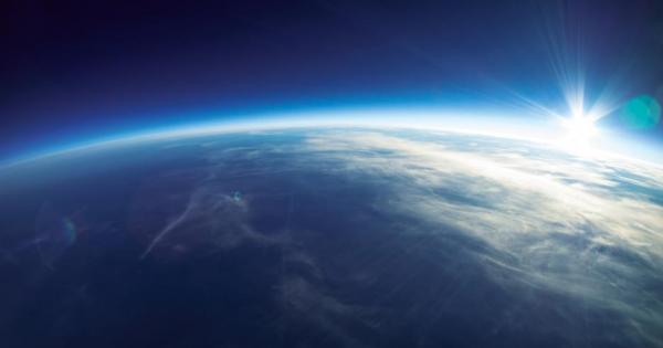 Първо Ричард Гариот се отправи на пътешествие във виртуалните светове