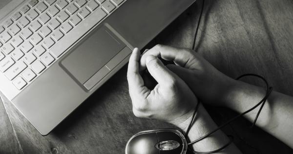 Причините за възникването на интернет зависимостта са много сложни Това