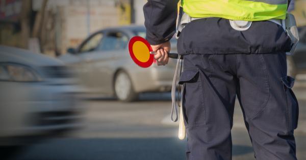 Катаджия спира шофьор за превишена скорост Господине какво правим сега