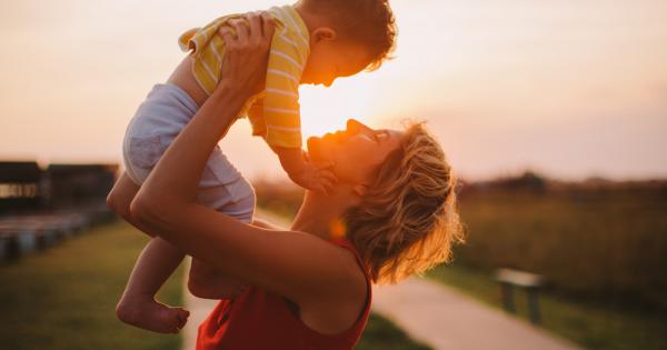 1 Никога не се подигравайте със сина си
Насмешката на жената