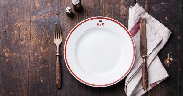 Повечето хора могат да оцелеят без храна няколко седмици може