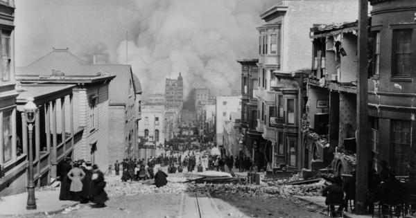 Сан Франциско е опустошен от силно земетресение едно от