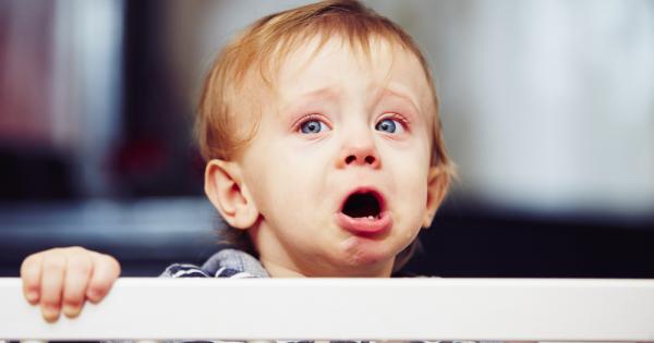 Детето реве та се къса и както казват се захласва