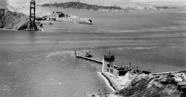 На 5 януари 1933 г започва строежът на един от