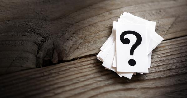 Началото на този социален експеримент е типично Двама непознати сядат