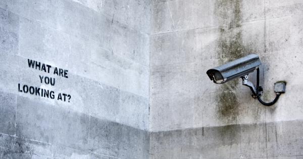 Обикновено стрийт арт творбите се противопоставят рязко на околната среда