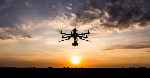 Нов модел робот по сигурността който е обслужвал офис във