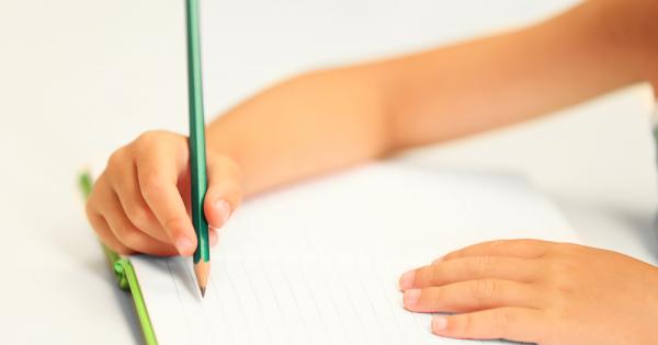 В Педагогическия музей в Париж се съхранява едно мило детско