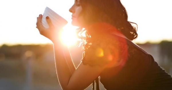 Сутрин пием кафе за да сме бодри до вечерта Много