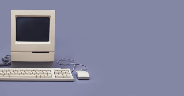 Това става посредством легендарната от днешна гледна точка ТВ реклама