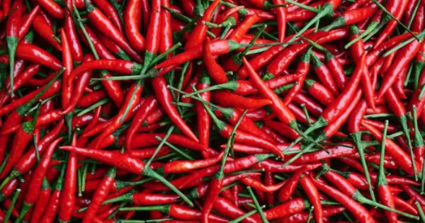 Пикантни храни като лютите чушки може да имат положителен ефект