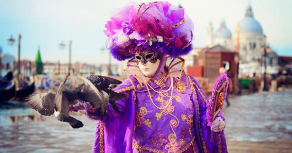Карнавалът във Венеция е една от най-популяните масови изяви и