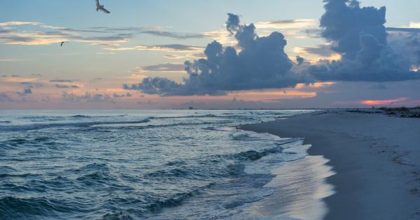 Много лесен въпрос – заради Луната и гравитацията естествено ще