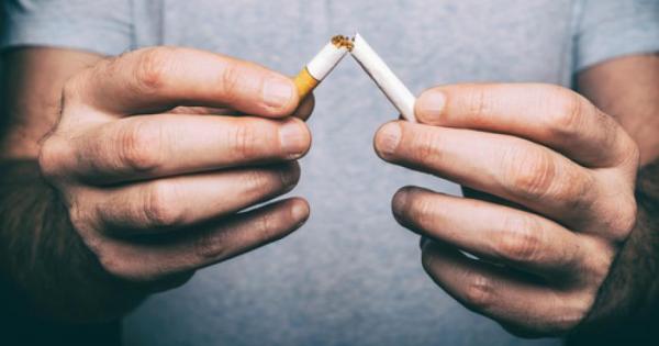 Електронните цигари рекламирани като алтернатива на тютюнопушеното се оказват не