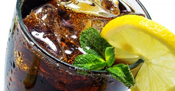 Кока кола е страхотна нали Популярната газирана напитка се е