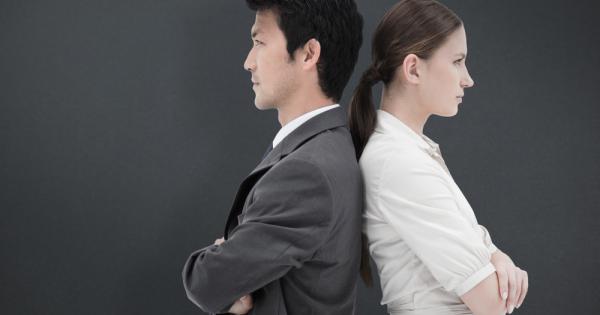 Днешното общество изглежда предпочита наистина самоуверените Истинската причина за това е