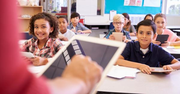Днешните ученици са деца на дигиталната епоха първото поколение израснало