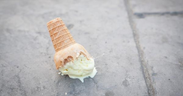 Учени опровергаха още веднъж популярното правило на петте секунди според