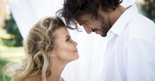 Всяка любовна история е уникална и прекрасна и всички щастливи