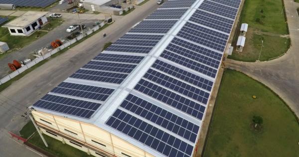 Слънчевите покриви бяха демонстрирани като монтирани върху къщи в известното