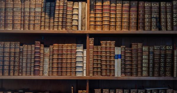 Учени които са изследвали няколко века литература са забелязали странна