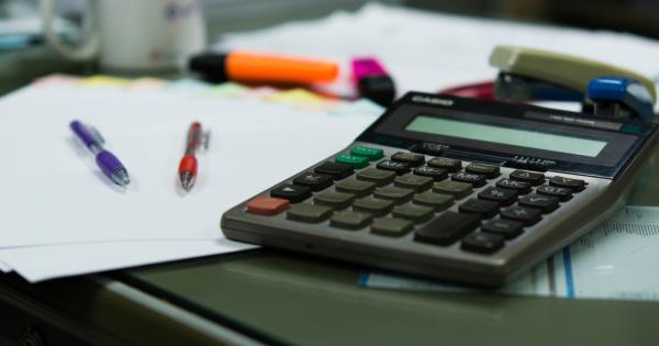 Захвърлям всички свои дрехи и книги И повечето ми проекти