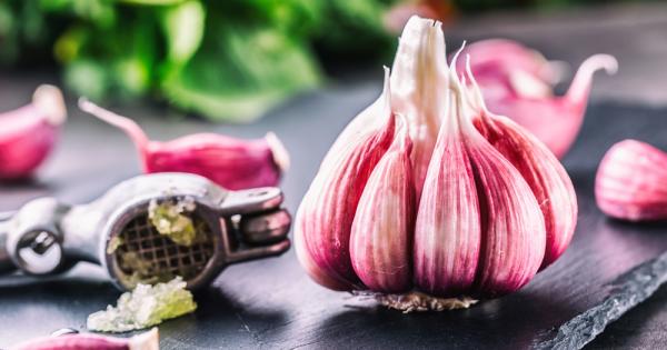 Малките скилидки чесън са известни на културите по цял свят