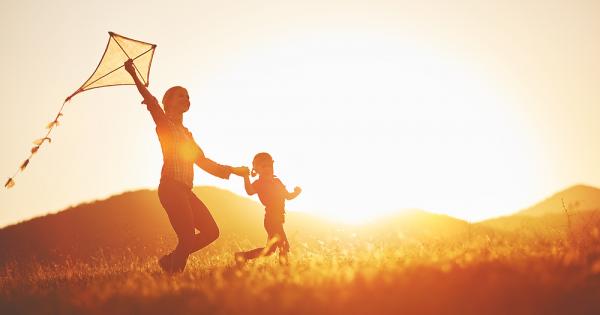 Някои хора изхвърлят детството си като стара шапка Забравят за