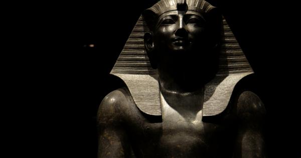 Археолози потвърдиха откритието на 3000 годишна статуя на фараона Рамзес