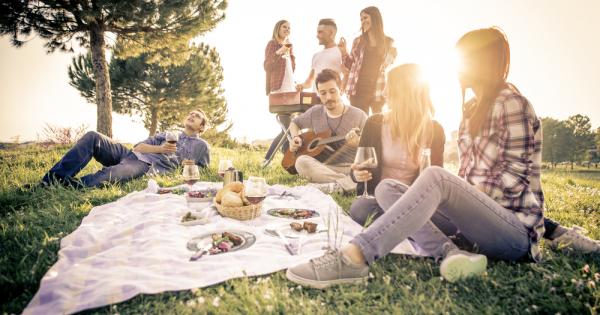 Бракът и близките приятели са защитата от слабоумие твърдят учени