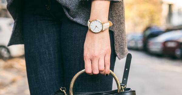 Класически разноцветни закачливи Експертът по часовниците Карло Джорданети президент на