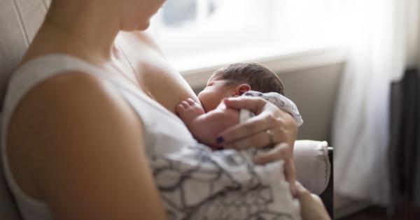 Лекарите често препоръчват кърменето на младите майки тъй като то