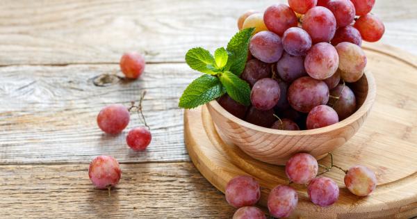 Гроздето е плодът на лозата От ботаническа гледна точка то