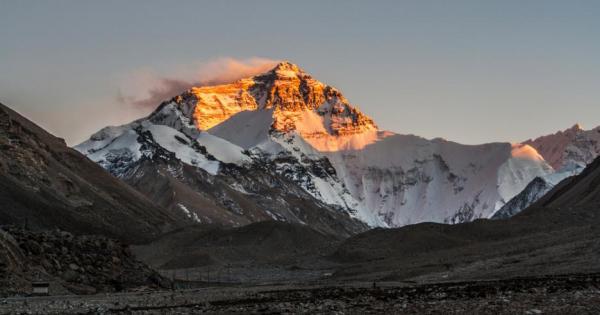 Откакто Сър Едмунд Хилари заедно с шерпа Тензинг Норгей изкачиха