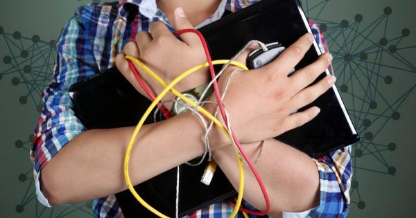 Когато вземете биберона на бебе то обикновено започва да плаче