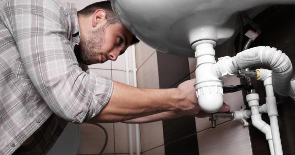 Хората имат навика да изхвърлят някакви неща в мивката или