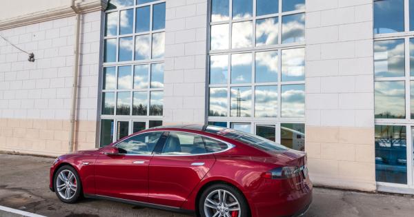 Tesla започна масово производство на литиево-йонни батерии в гига завода