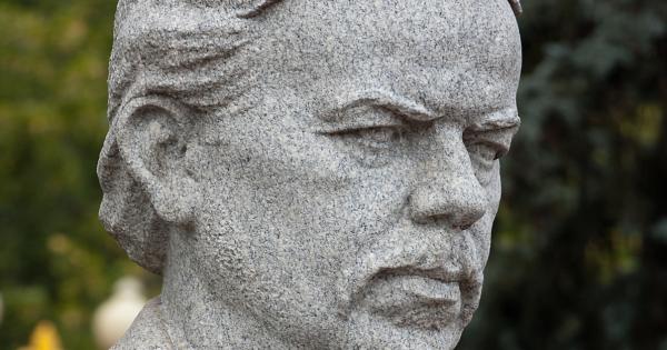 На заседание на Руското физико химическо общество в Санкт Петербург руският