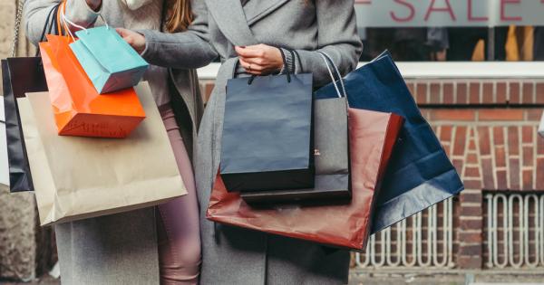 Тази рокля наистина ли е намалена Възможна ли е толкова