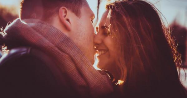 При целувка и секс се предават вируси които може да