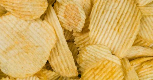 Притеснително високи нива на потенциално канцерогенното съединение акриламид в храни