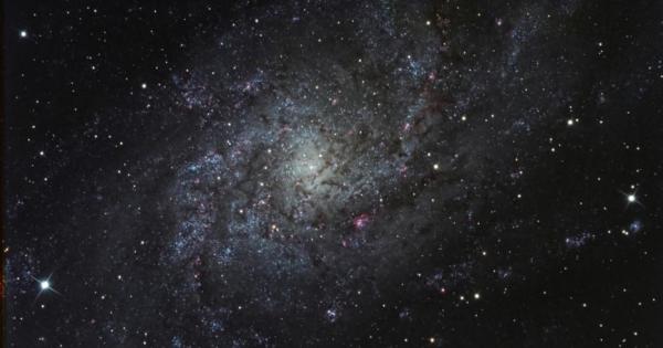 Астрономи откриха в междузвездното пространство огромни количества фулерени  сложни