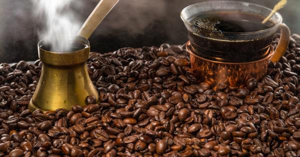 Пиенето на кафе обикновено се свързва със събуждащия му ефект