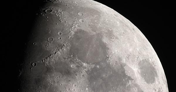 Първите семена изпратени на луната с космическия апарат Chang e 4 вече покълнаха