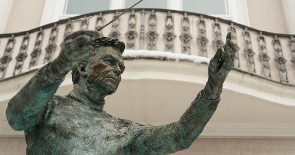 Херберт фон Караян e роден на 5 април 1908 година