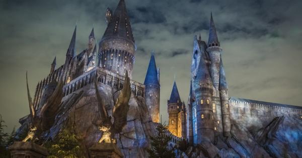 Нощта на книгите за Хари Потър по традиция е събитие което