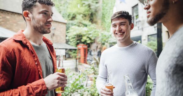 Не наистина сипете си питие и ще откриете че говорите