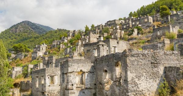 Добре дошли в Каякьой едно селище в Турция построено
