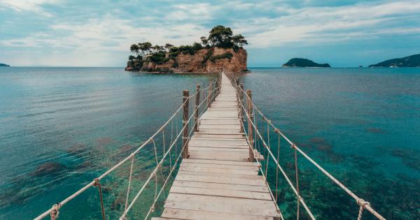 Напоследък съм тъжна Говоря си в края на лятото с един