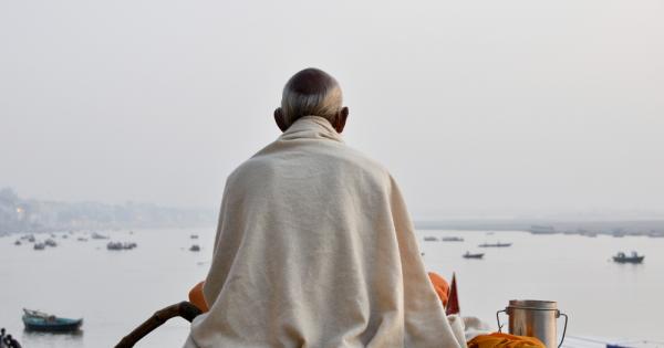 1 Не бъди никъде другаде освен тук
… не е нужно